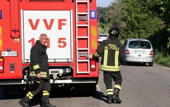 Un testimone: "Il camper è stato urtato da un camion"