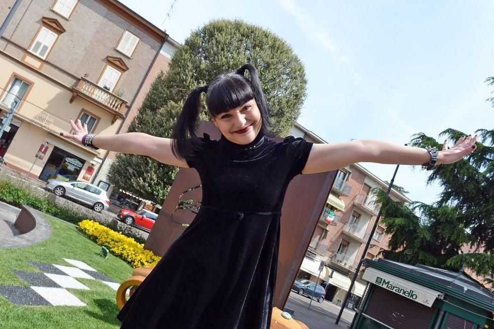 Una vita da sosia «Io, dark e gemella di Abby Sciuto» 