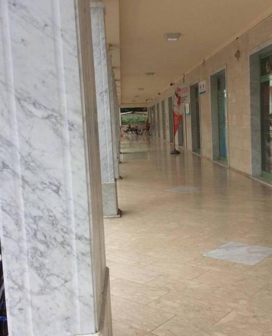 «Orde di ubriachi sotto i portici» 