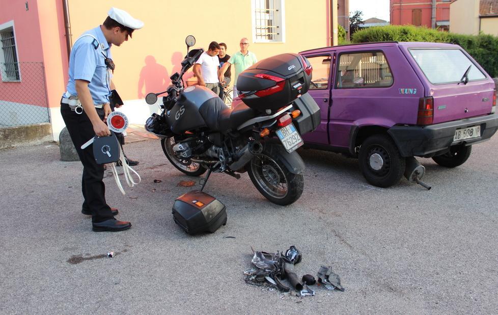 Schianto a Cibeno, grave un motociclista 