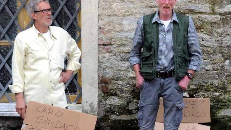 “Grazie per le buche”: a Forno va in scena la protesta silenziosa