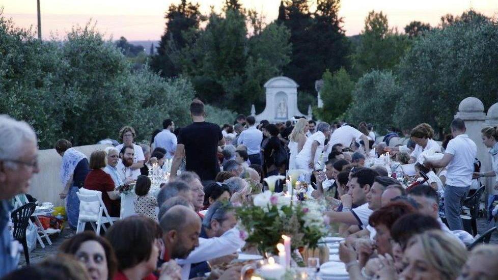 In settecento a cena sotto le stelle