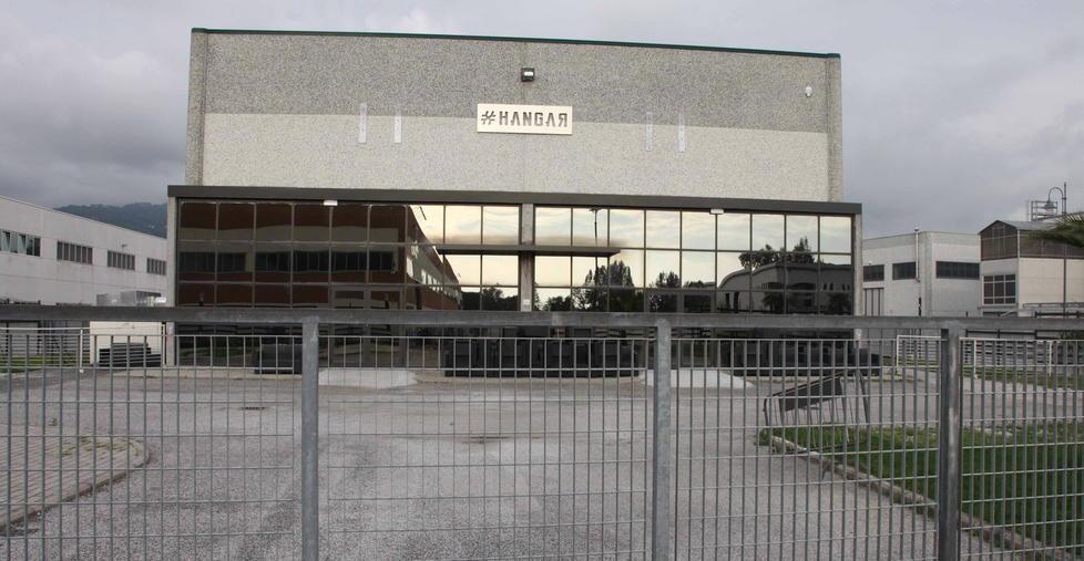 Revocato il fallimento dell’Hangar 