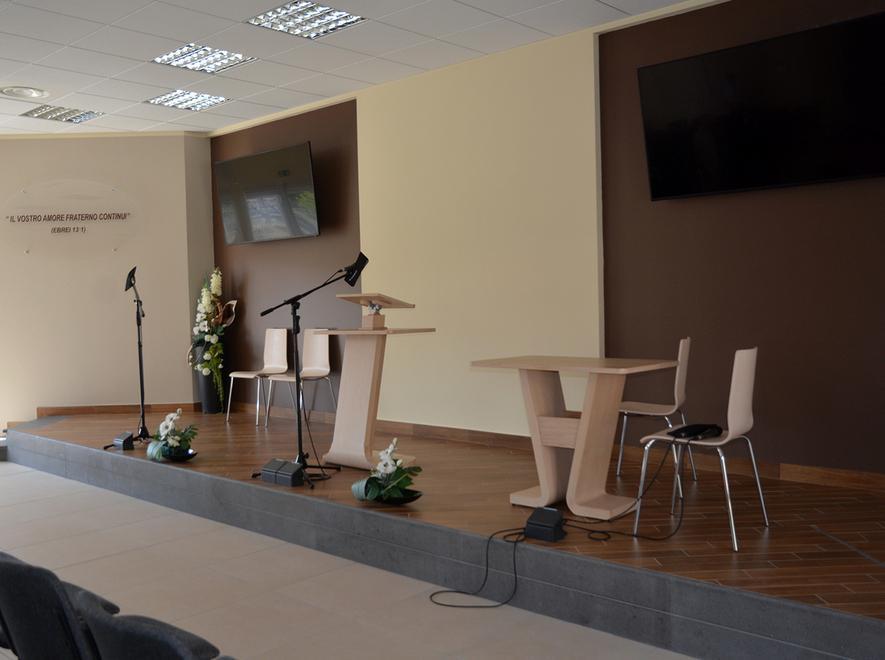 I Testimoni di Geova hanno la loro Sala 