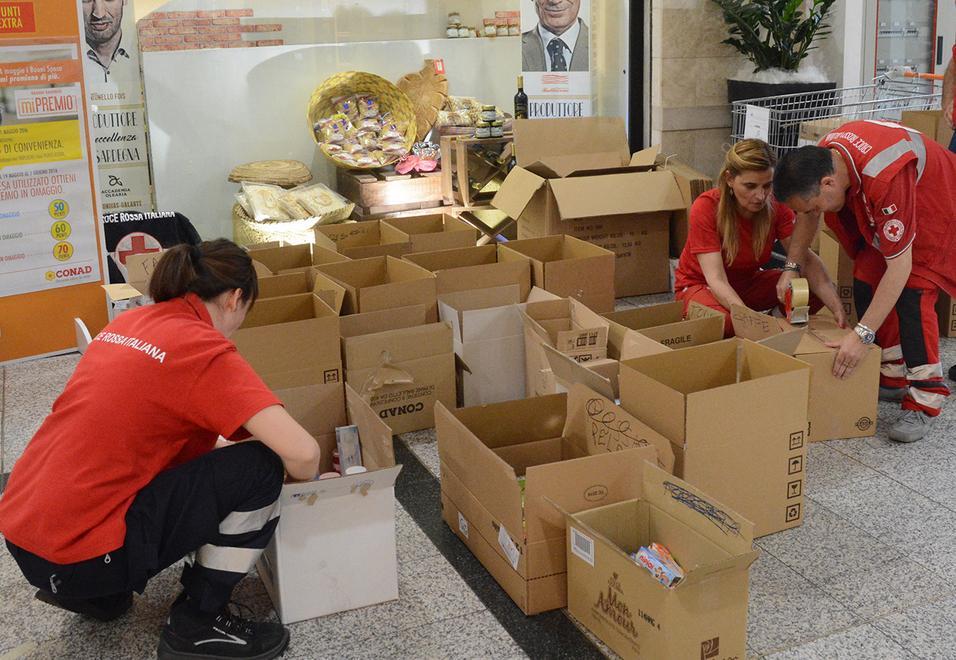 La solidarietà cambia e arriva in strada 