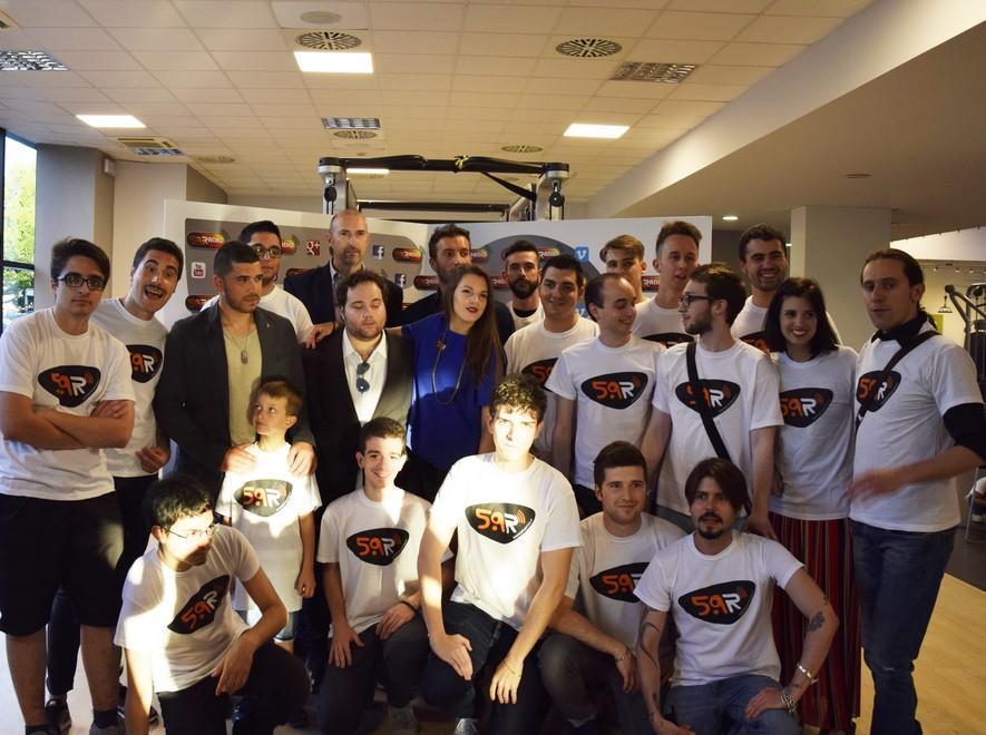 La web radio del terremoto va in onda dalla palestra