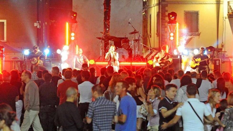 Ballo, street food e cabaret Ecco la Notte Bianca