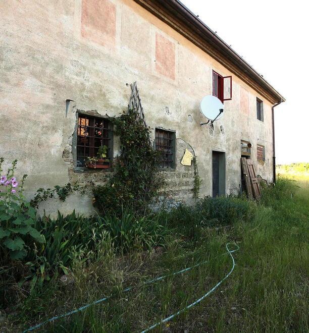 Accoltella una coppia, arrestato 