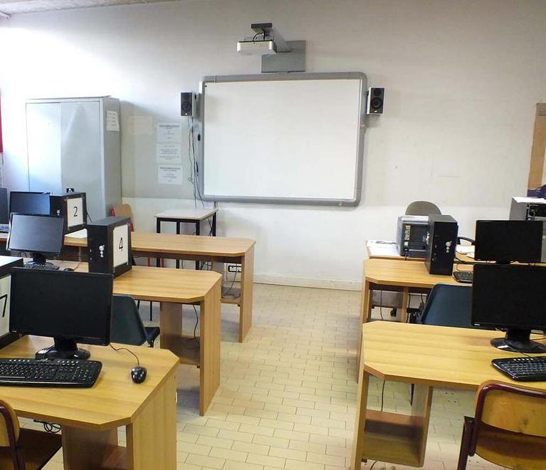 Ipc non sicuro, per la maturità bisogna trasferirsi a Ragioneria 