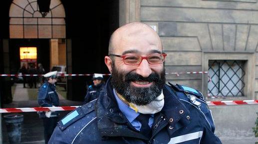 Salvò donna dal rogo ma niente encomio al vigile sindacalista di Modena