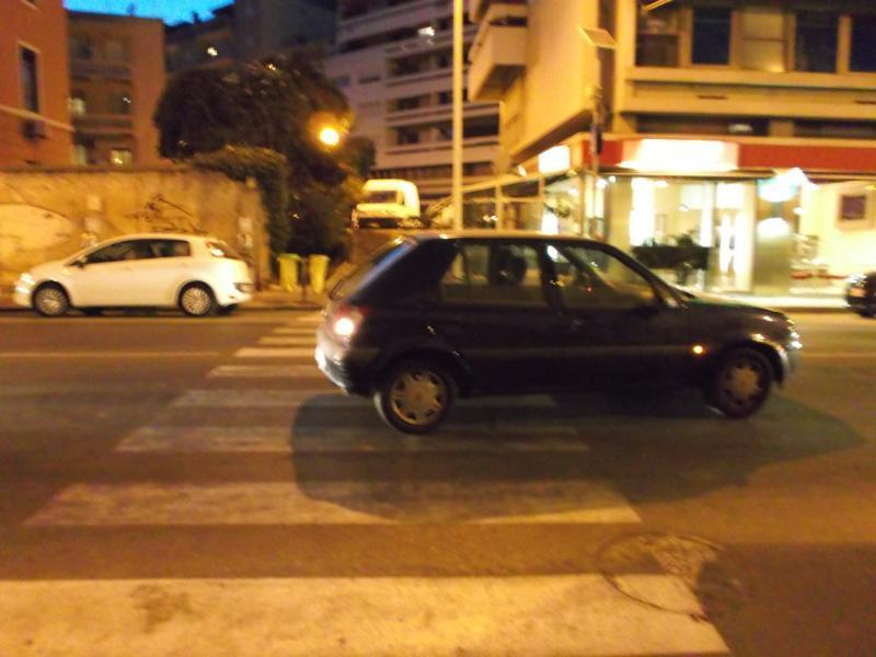 Cagliari, neopatentato investe un 70enne sulle strisce pedonali
