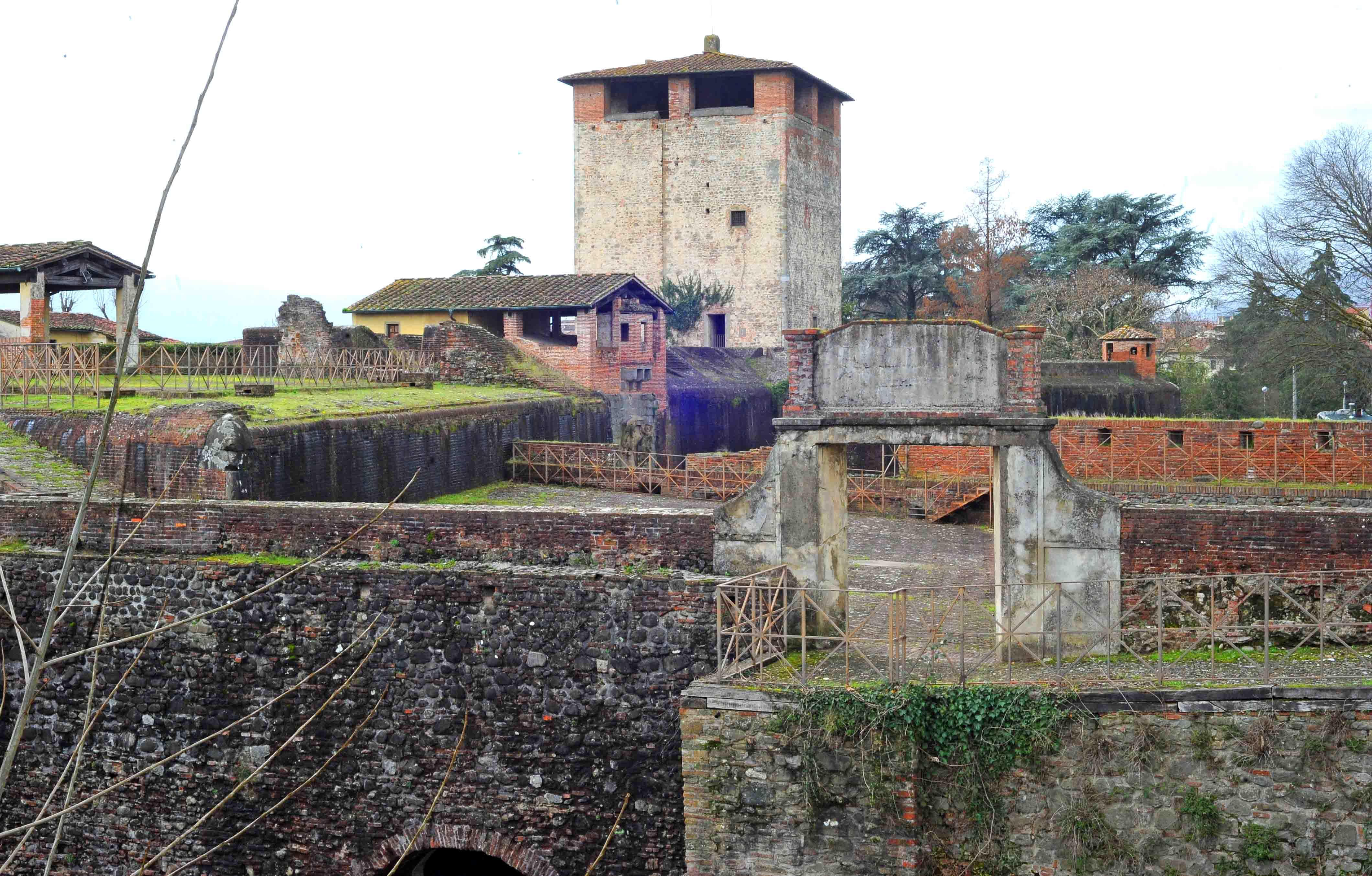 La Fortezza Santa Barbara (foto Lorenzo Gori)