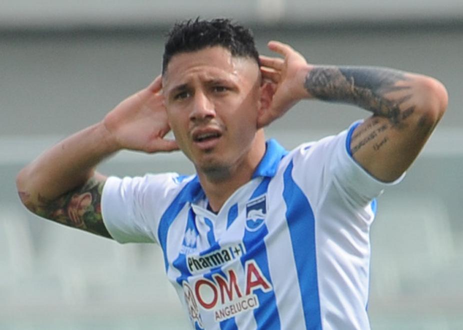 Le operazioni si fermano aspettando... Lapadula 