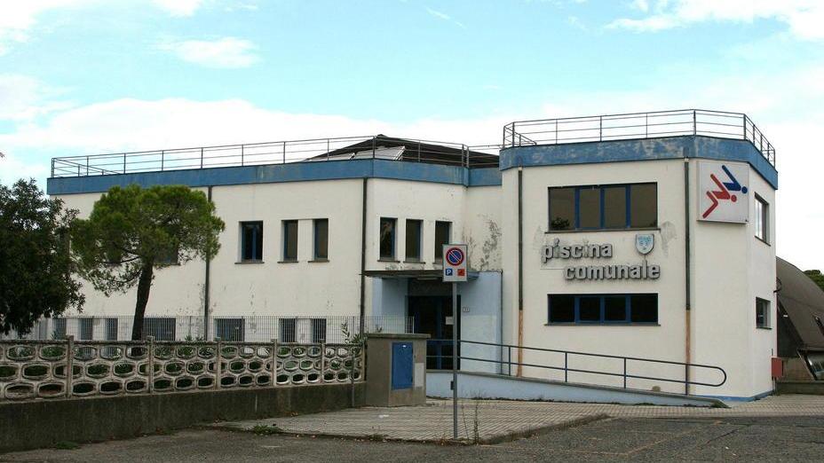 Piscina in gestione 10 anni ma servono lavori urgenti