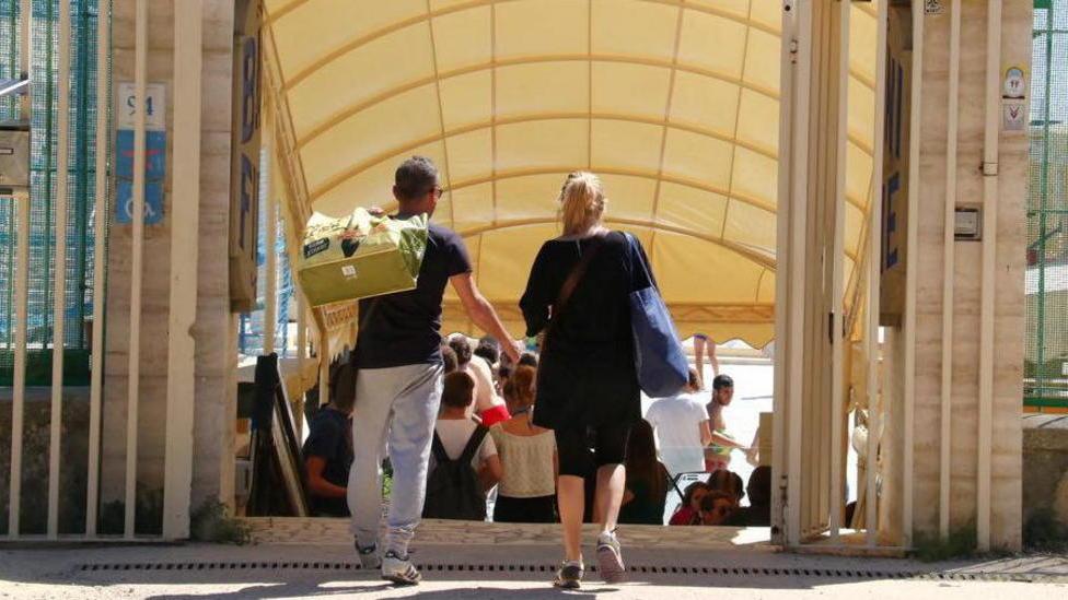 Sui bagni liberi siamo in alto mare