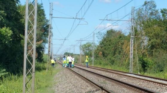 Volontari e Polfer al lavoro