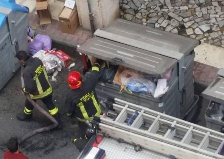 Sciopero di Sei, rifiuti ammassati 
