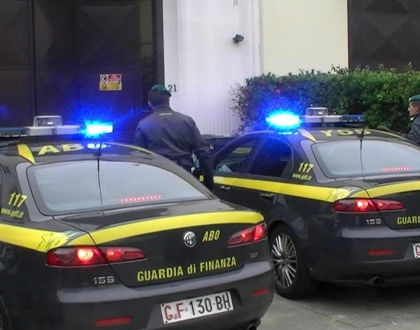 L’accusa: coppia raggira proprietario di terreni
