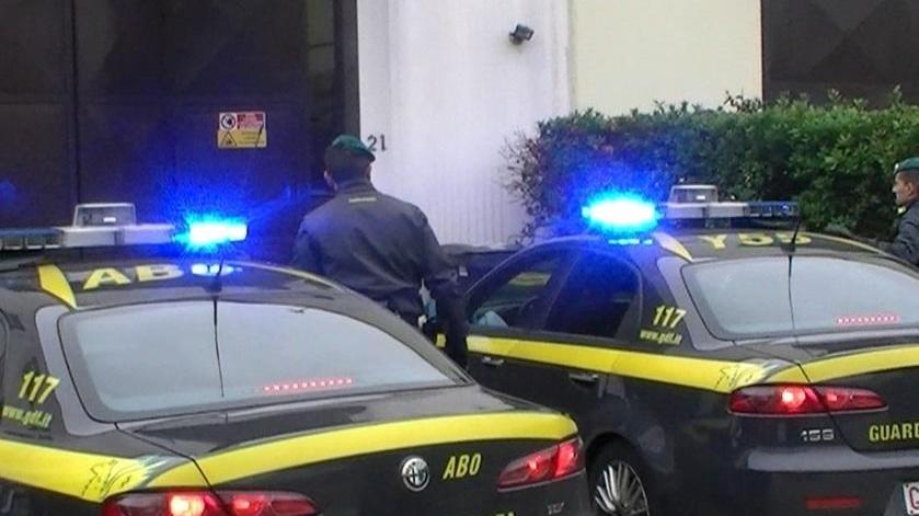 L’accusa: coppia raggira proprietario di terreni