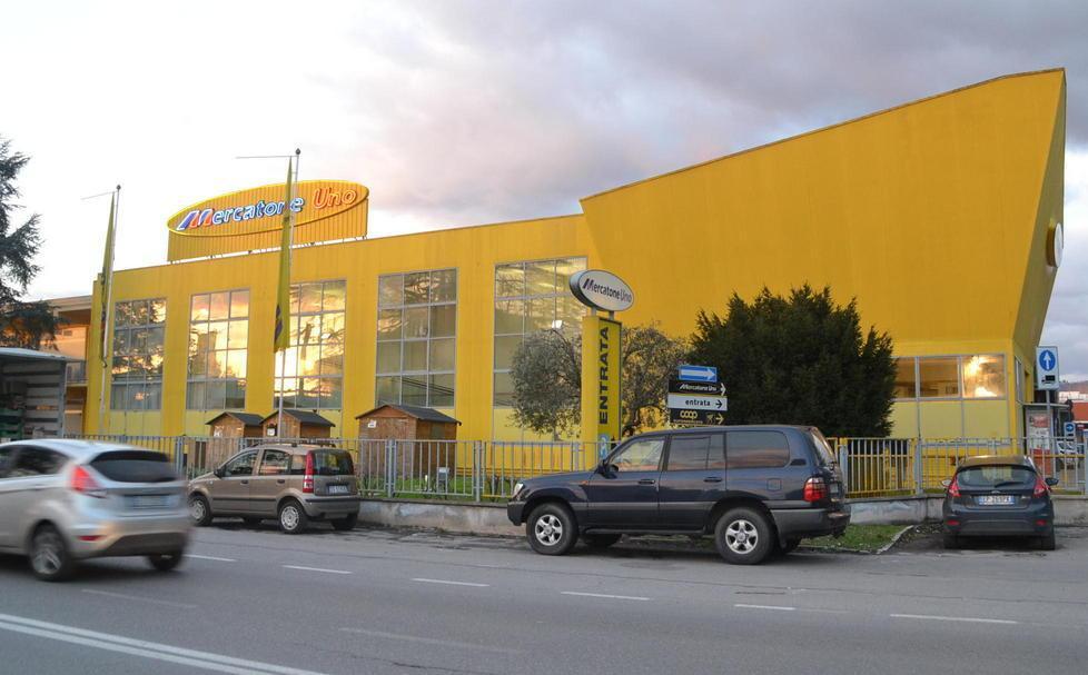 Bando per la vendita dei negozi Mercatone 