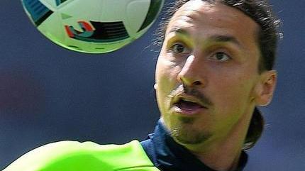 Buffon ai suoi scudieri: Ibra è un bel problema