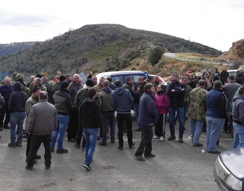 La lotta alla peste suina, Desulo cerca il dialogo 