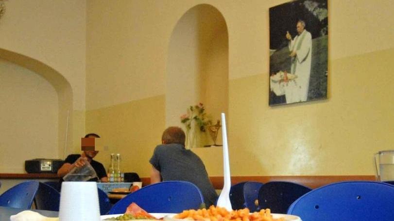La compagna è incinta lui non lo accetta e la riempie di botte