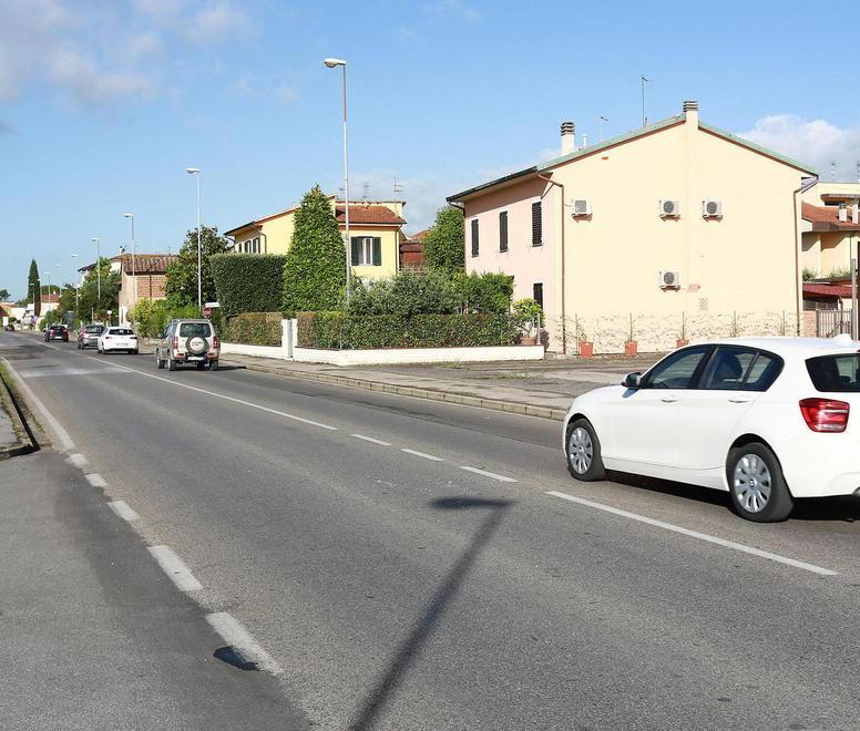 Ciclista investito da un camion a Careggi con Pegaso: gravissimo 