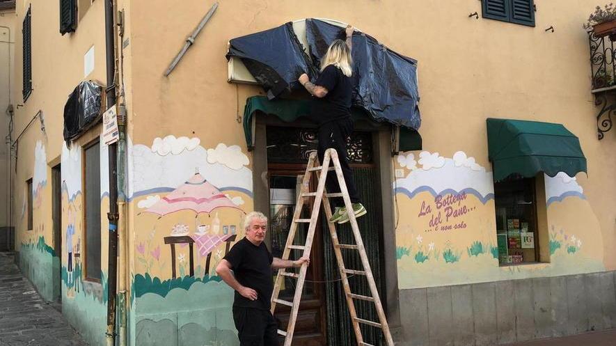 Insegne, un mese di stop alle sanzioni