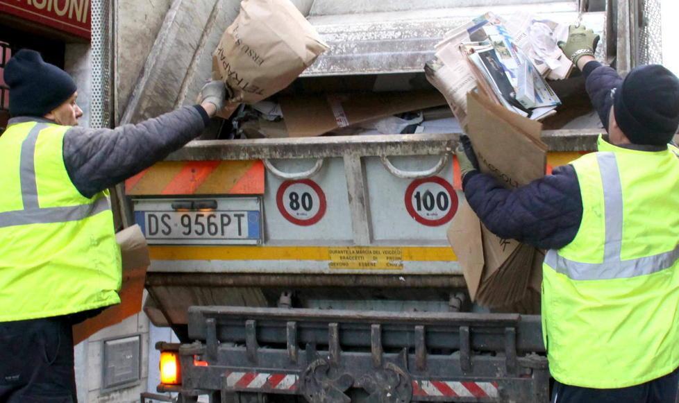 Rifiuti, stangati altri due cittadini 