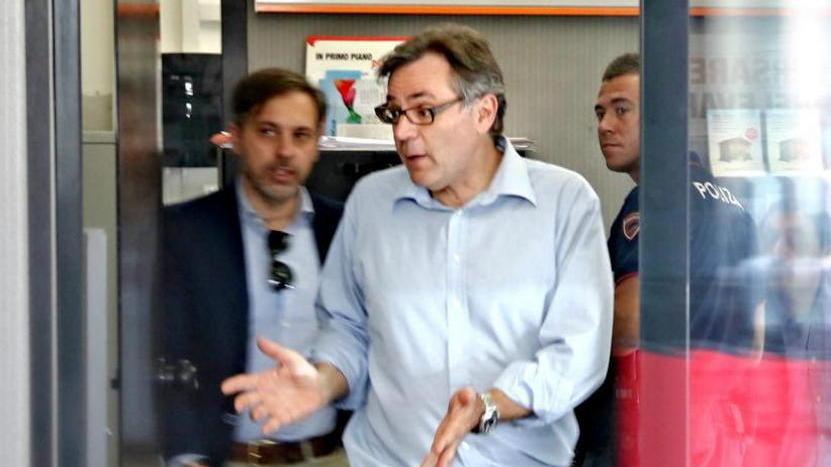 Armati di pistola: colpo grosso in banca
