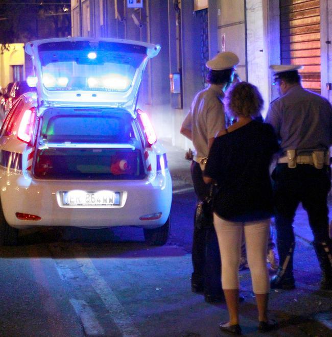 Modena, retata di lucciole e serie di controlli in zona Tempio 