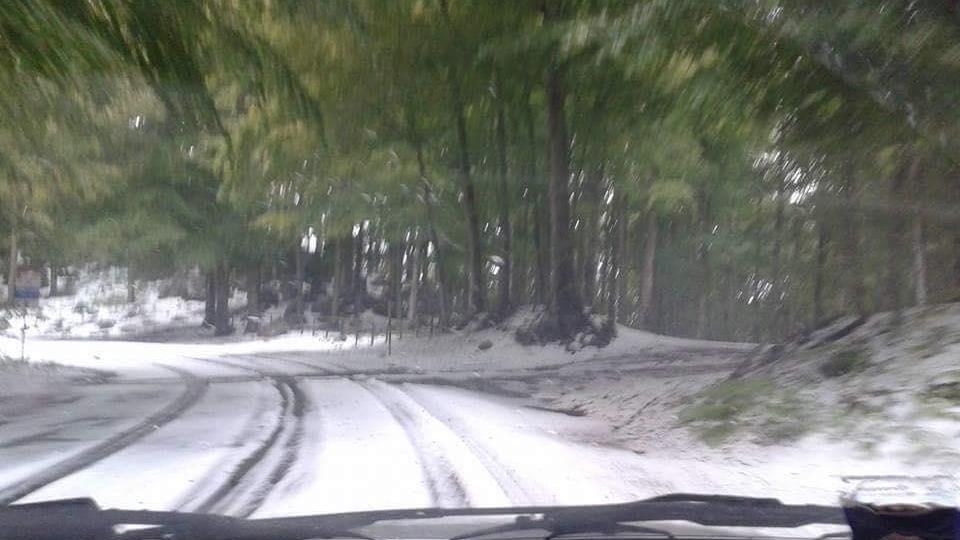 La vetta imbiancata (foto dalla pagina Facebook Monte Amiata)