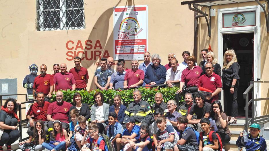 Nella CasaSicura dei vigili del fuoco di Pistoia ora c’è la camera che simula i terremoti
