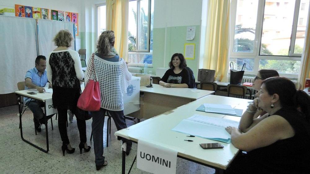 Operazioni di voto a Olbia