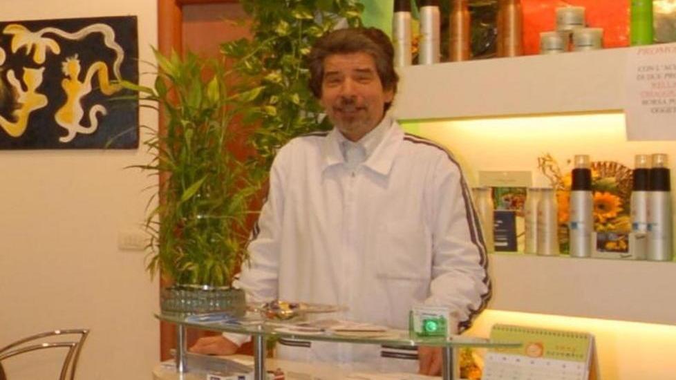 Barbiere rischiò di morire ora è tornato in negozio