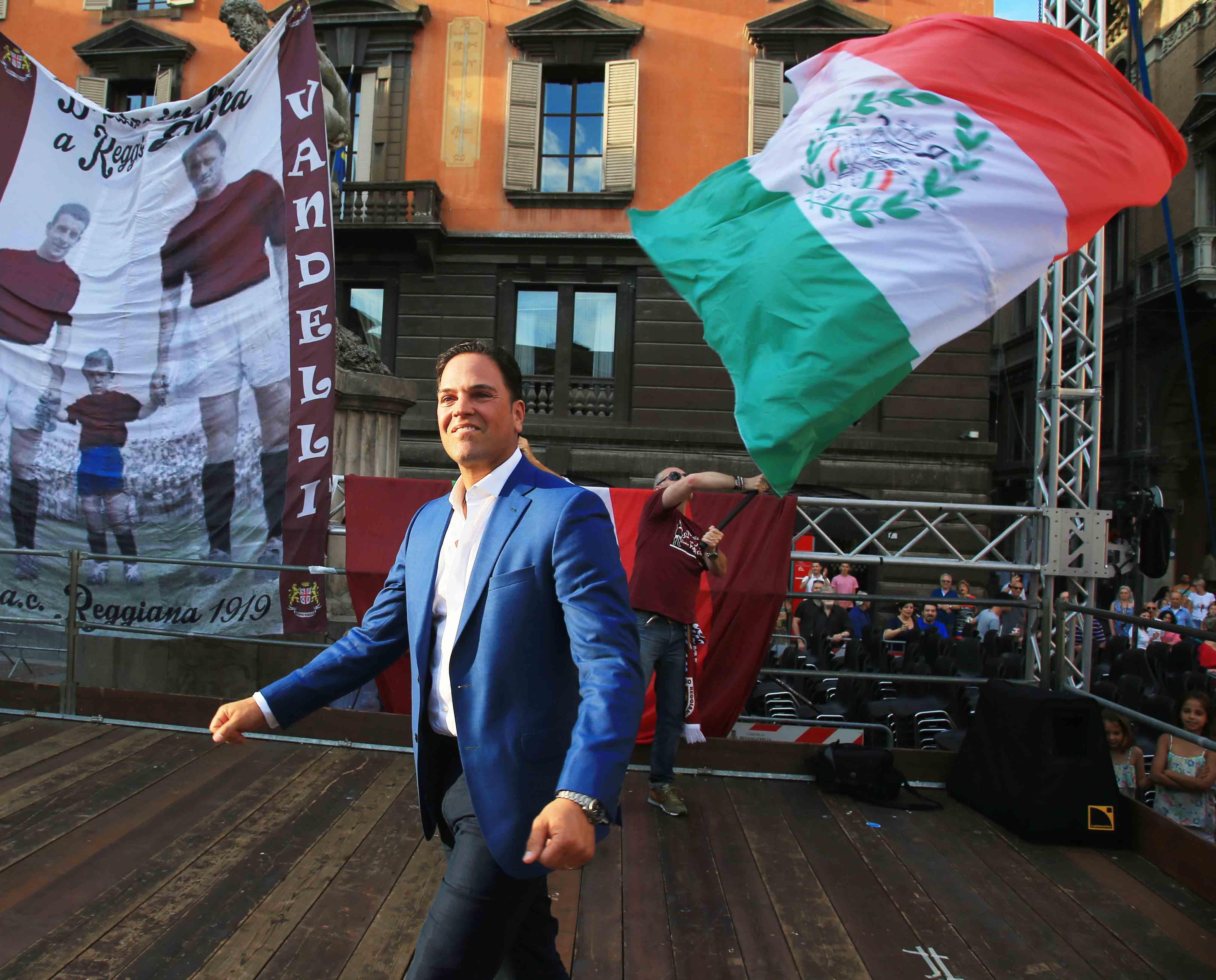 Mike Piazza: "Tifosi, farò di tutto per raggiungere il successo"