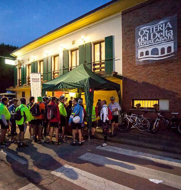 Bike Night da sogno un lungo serpentone da Ferrara al mare 