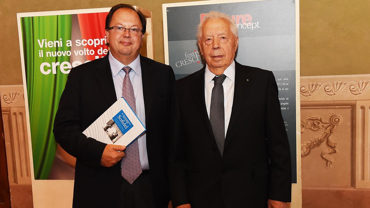 Da destra l’amministratore delegato di Sofidel Luigi Lazzareschi e il presidente Emi Stefani