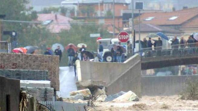Argine del Carrione, a luglio il cantiere