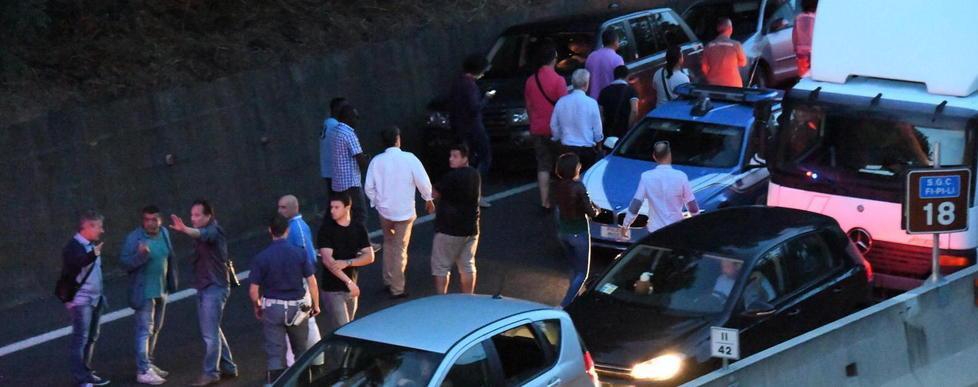 Una scia di sangue su una strada piena di insidie 