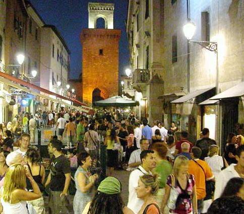 Solstizio d’estate tra mostre e assaggi nel centro storico