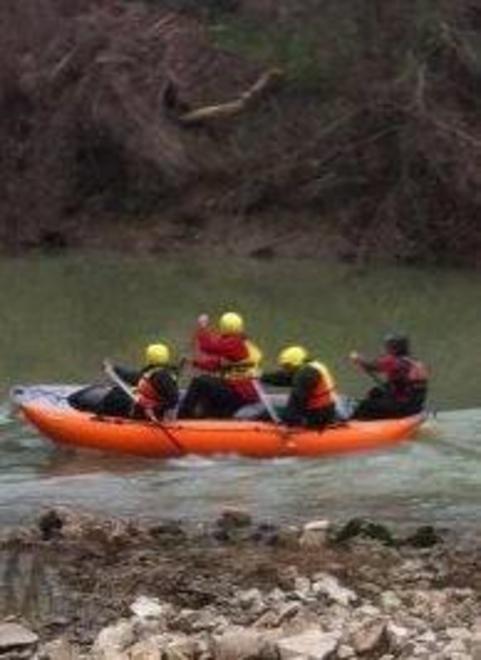 Soft rafting al crepuscolo sul fiume Ombrone