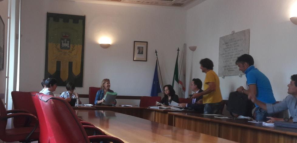 Villaggio di Santa Croce, l’opposizione abbandona l’aula 