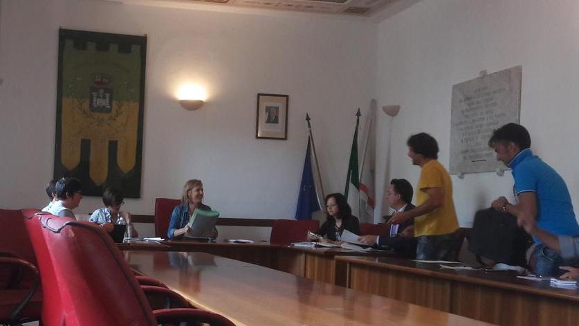 Villaggio di Santa Croce, l’opposizione abbandona l’aula