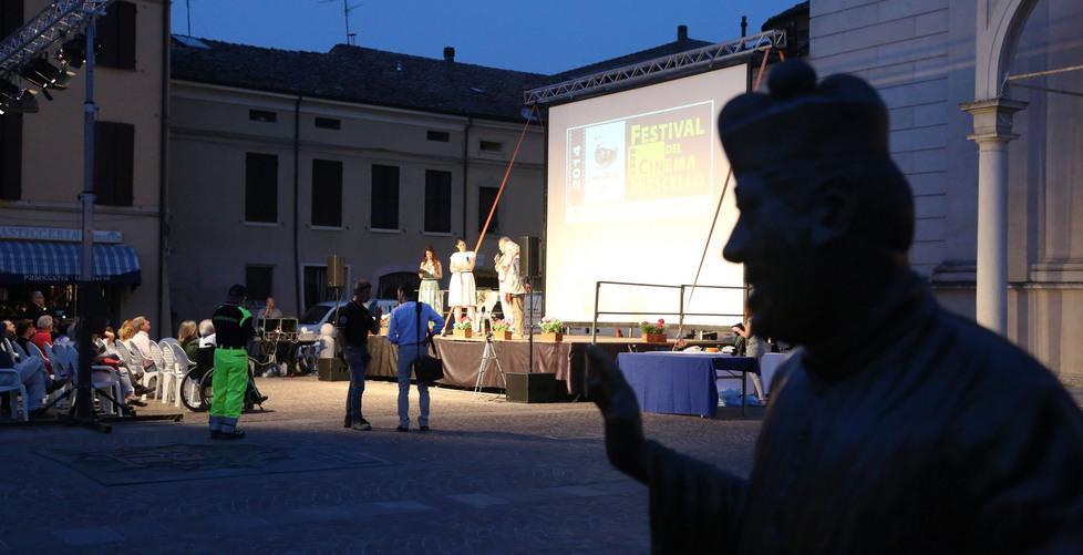 Il festival inizia con Toni Ligabue 