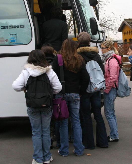 «Bus in ritardo e passeggeri che non pagano il biglietto»