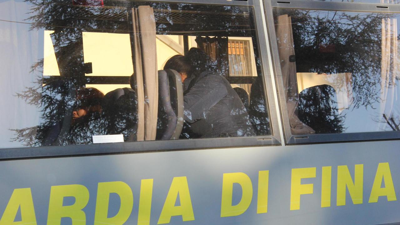 Un'operazione della Guardia di Finanza (foto d'archivio)