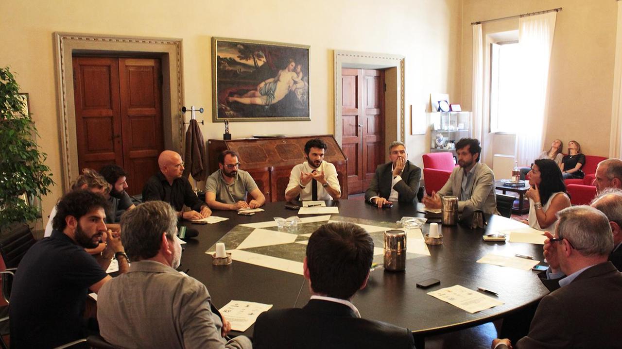 Il sindaco insieme ai dirigenti delle partecipate in Comune