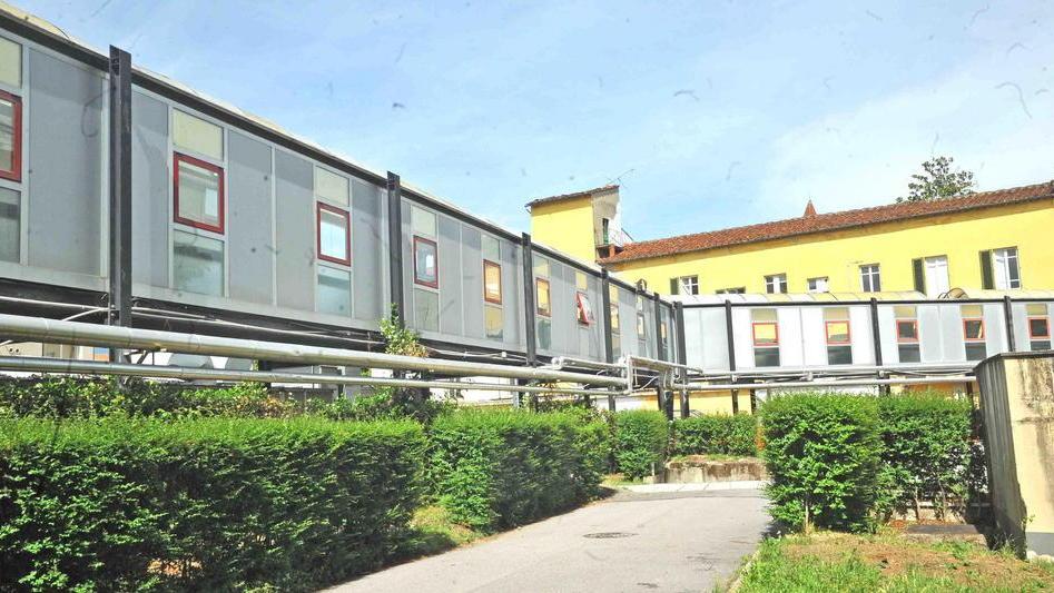 Solo a fine anno via alle demolizioni all’ex ospedale del Ceppo